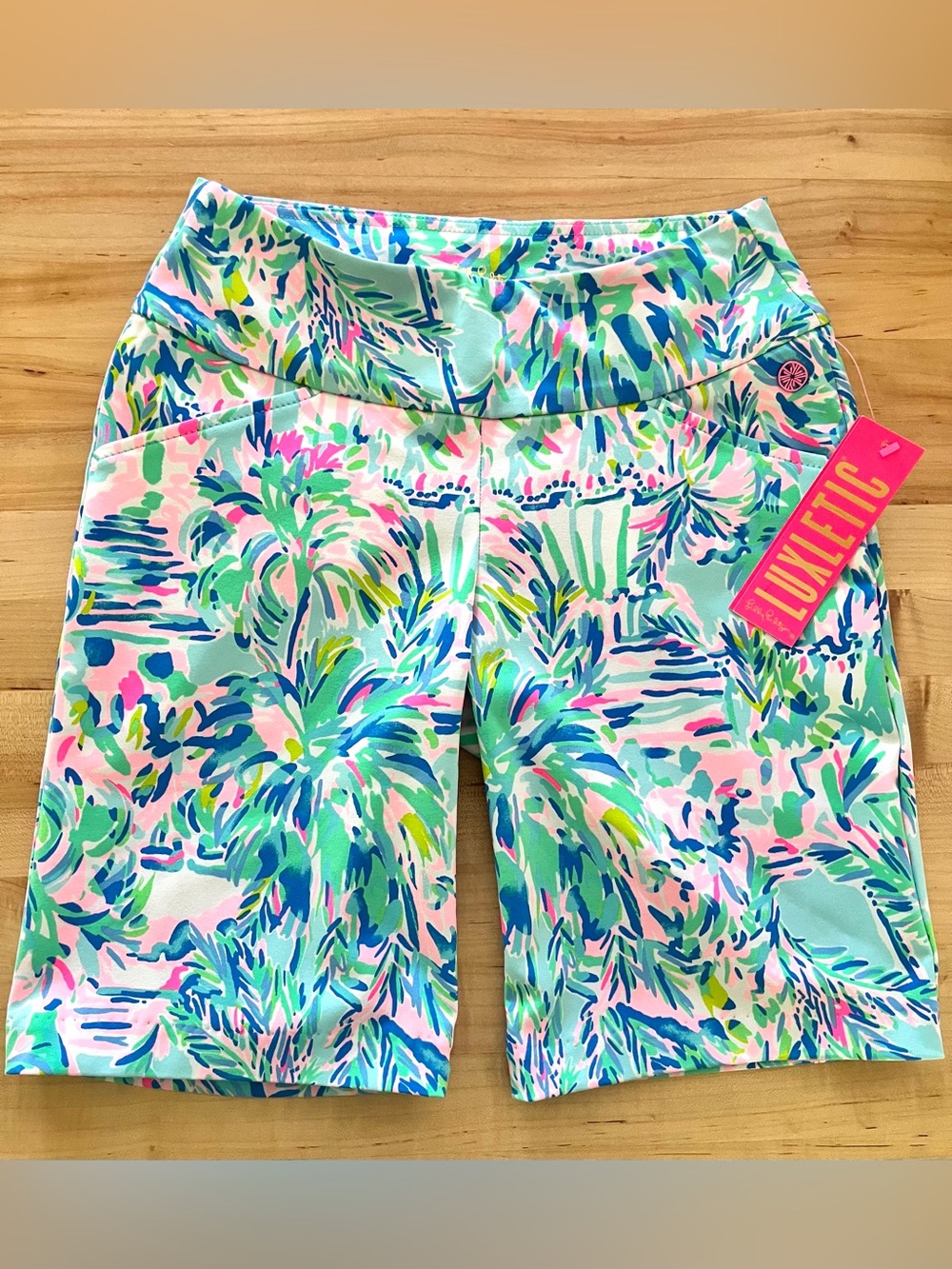 Lilly Pulitzer luxetic Tropical Pastel Print Athletic Golf Shorts, Sz XS, NWT